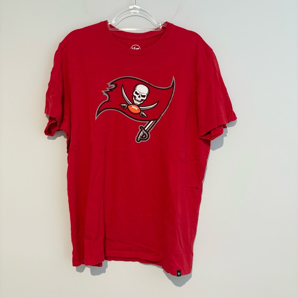 TAMPA BAY BUCCANEERS NFL MENS '47 BRAND LOGO SHIRT RED XL